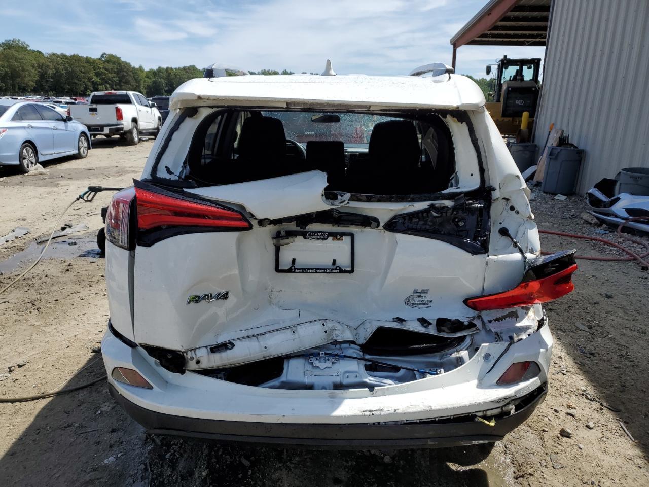 2016 TOYOTA RAV4 LE - Image 6