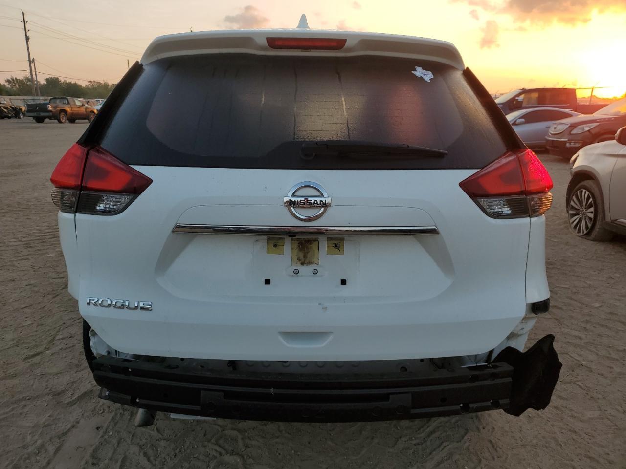 2017 NISSAN ROGUE S - Image 6