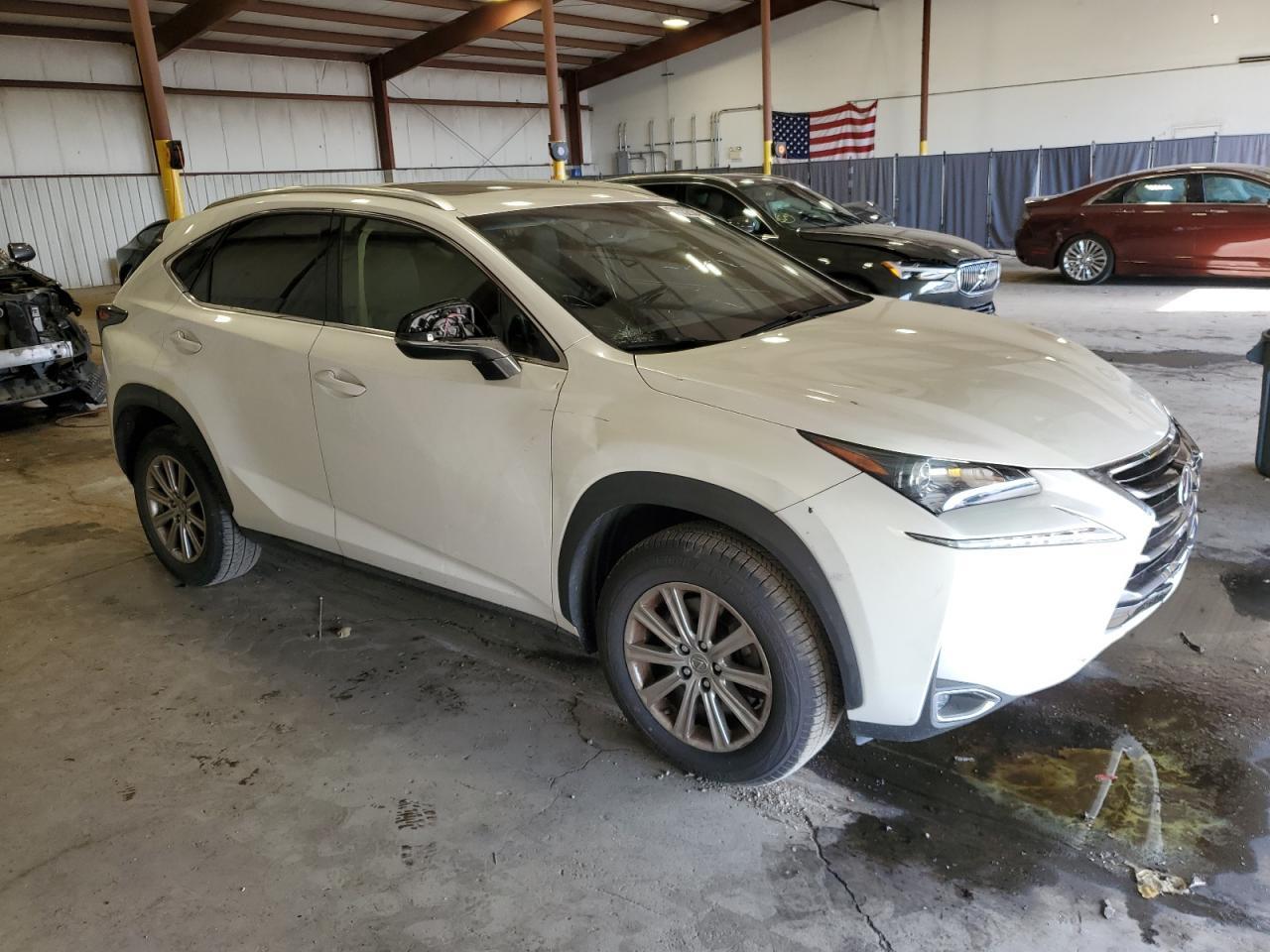 2017 LEXUS NX 200T BA - Фото 4