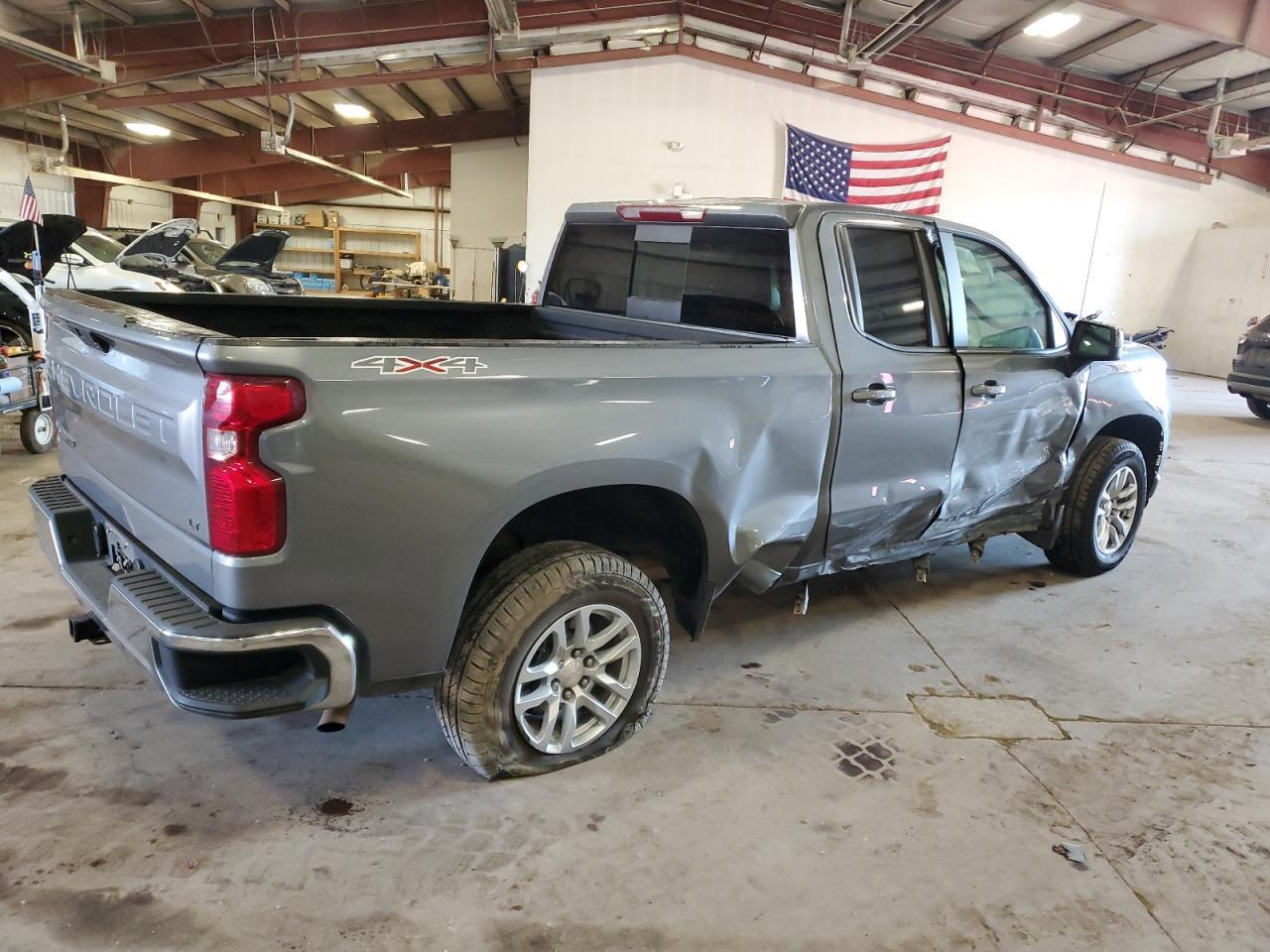 2019 CHEVROLET SILVERADO - Фото 3