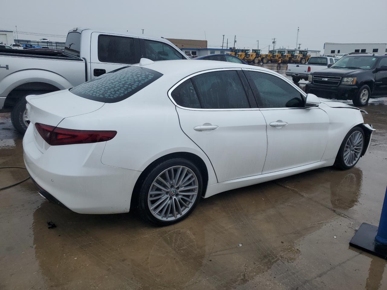 2017 ALFA ROMEO GIULIA TI - Фото 3