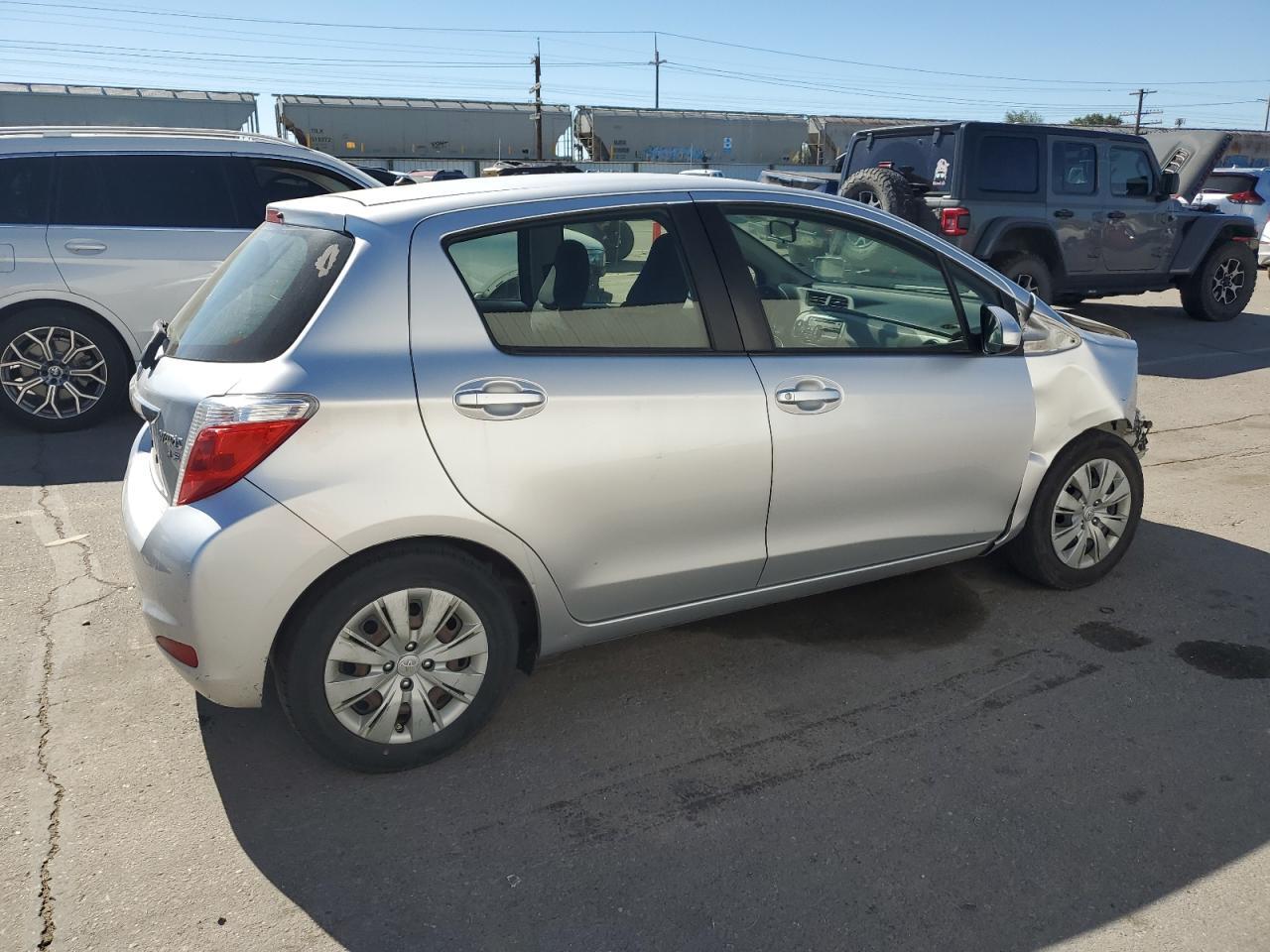 2014 TOYOTA YARIS - Фото 3