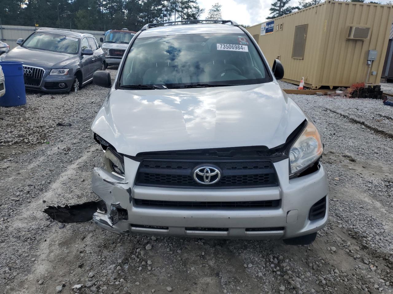 2011 TOYOTA RAV4 - Image 5