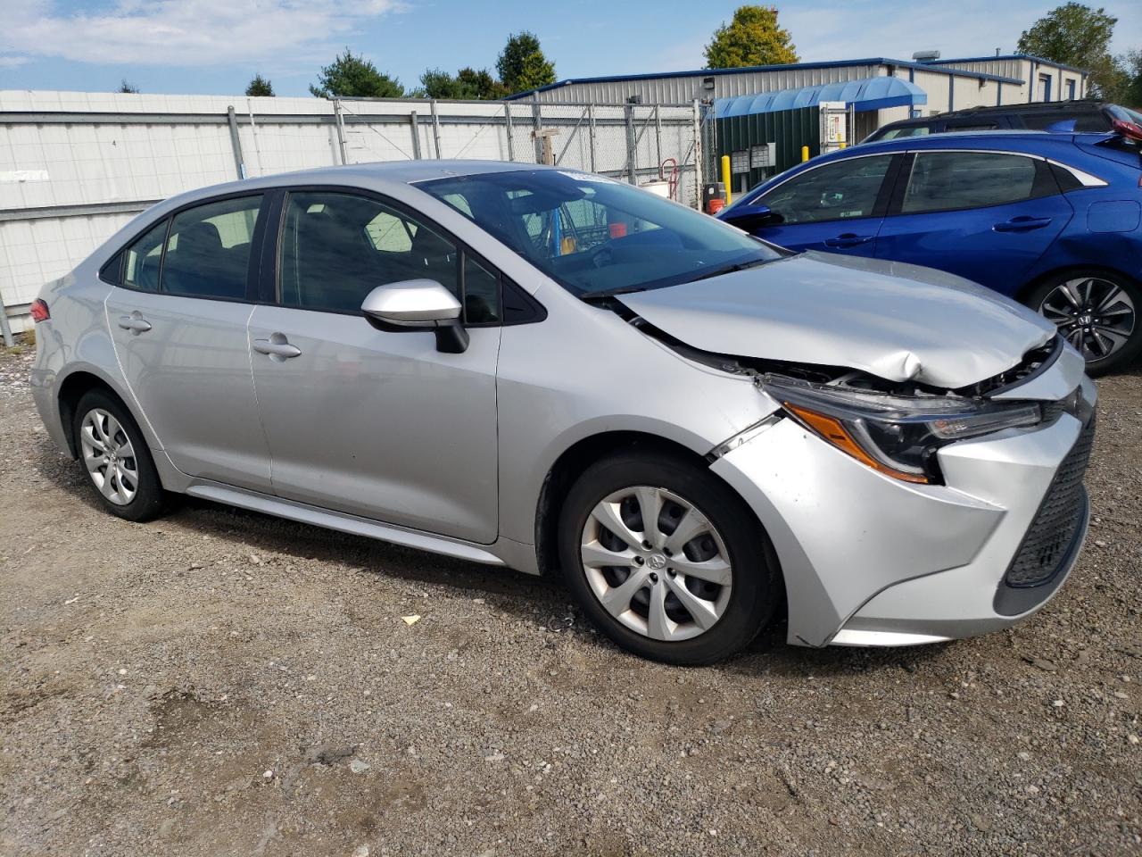 2022 TOYOTA COROLLA LE - Фото 4