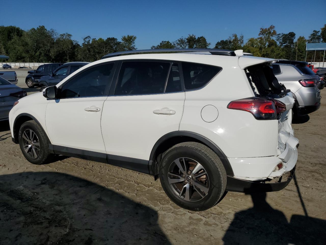 2017 TOYOTA RAV4 XLE - Фото 2