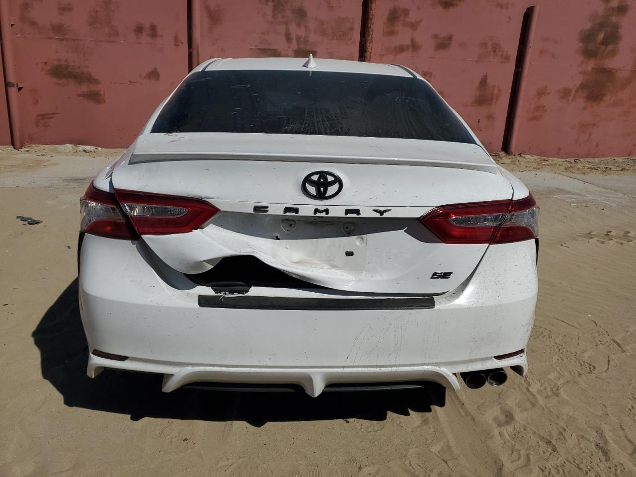 2020 TOYOTA CAMRY SE - Image 6