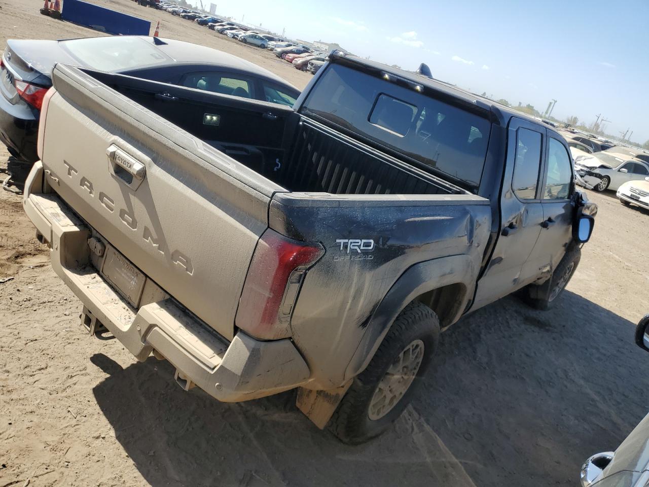 2024 TOYOTA TACOMA DOU - Фото 3