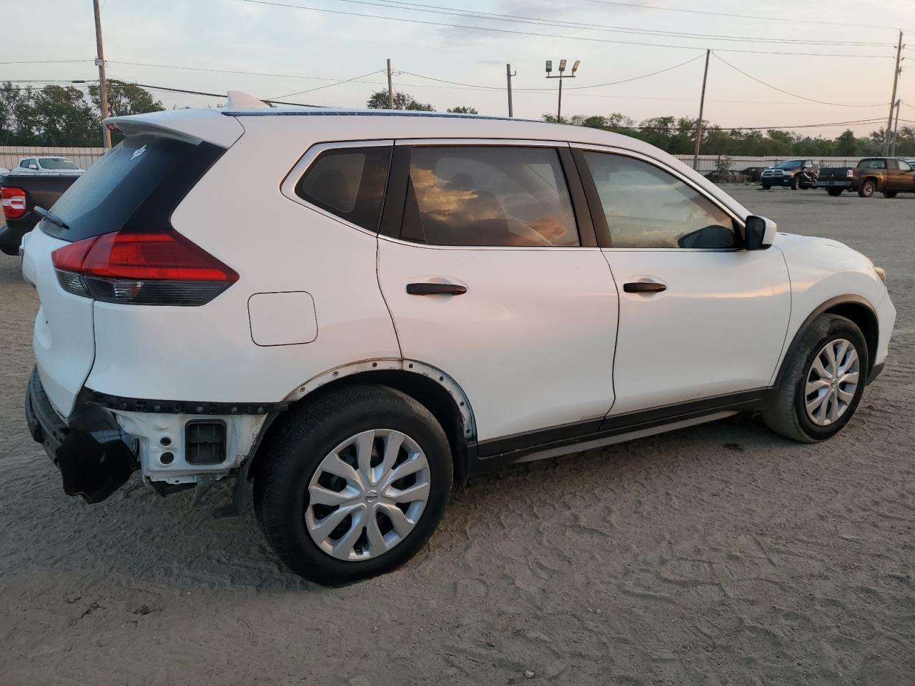2017 NISSAN ROGUE S - Image 3