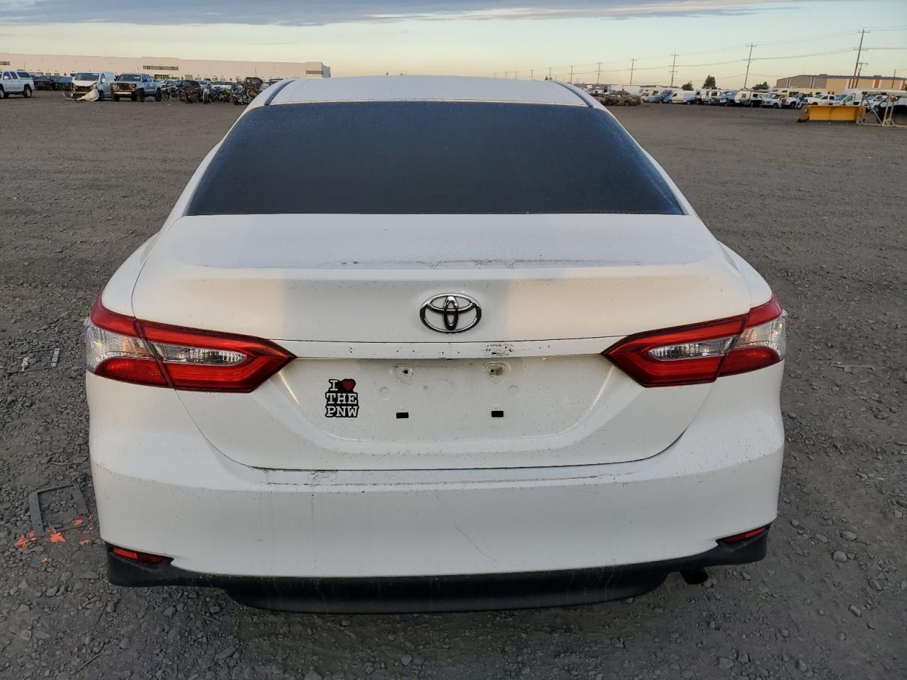 2018 TOYOTA CAMRY L - Image 6