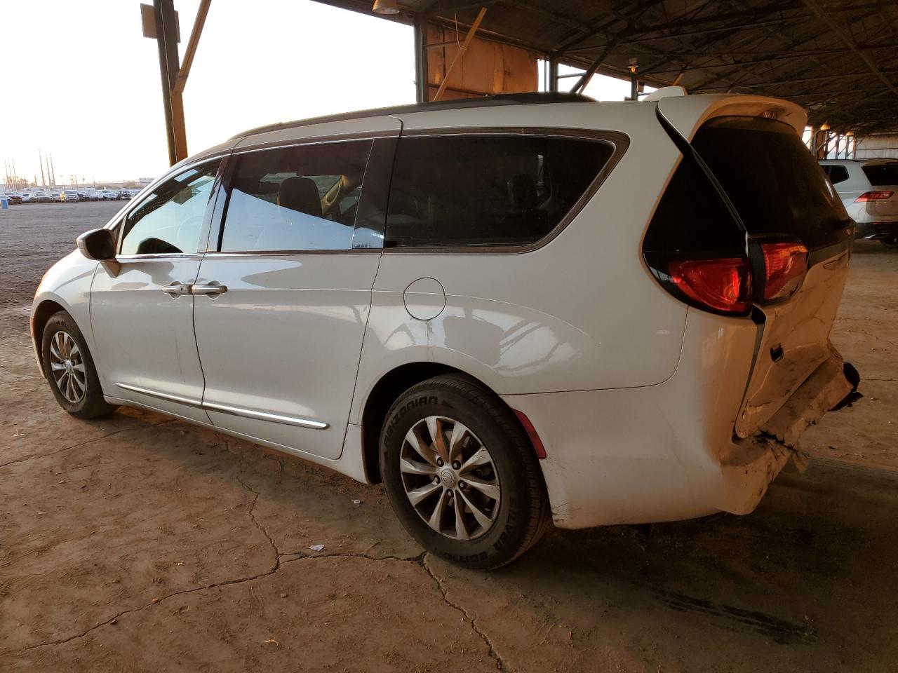 2017 CHRYSLER PACIFICA T - Image 2