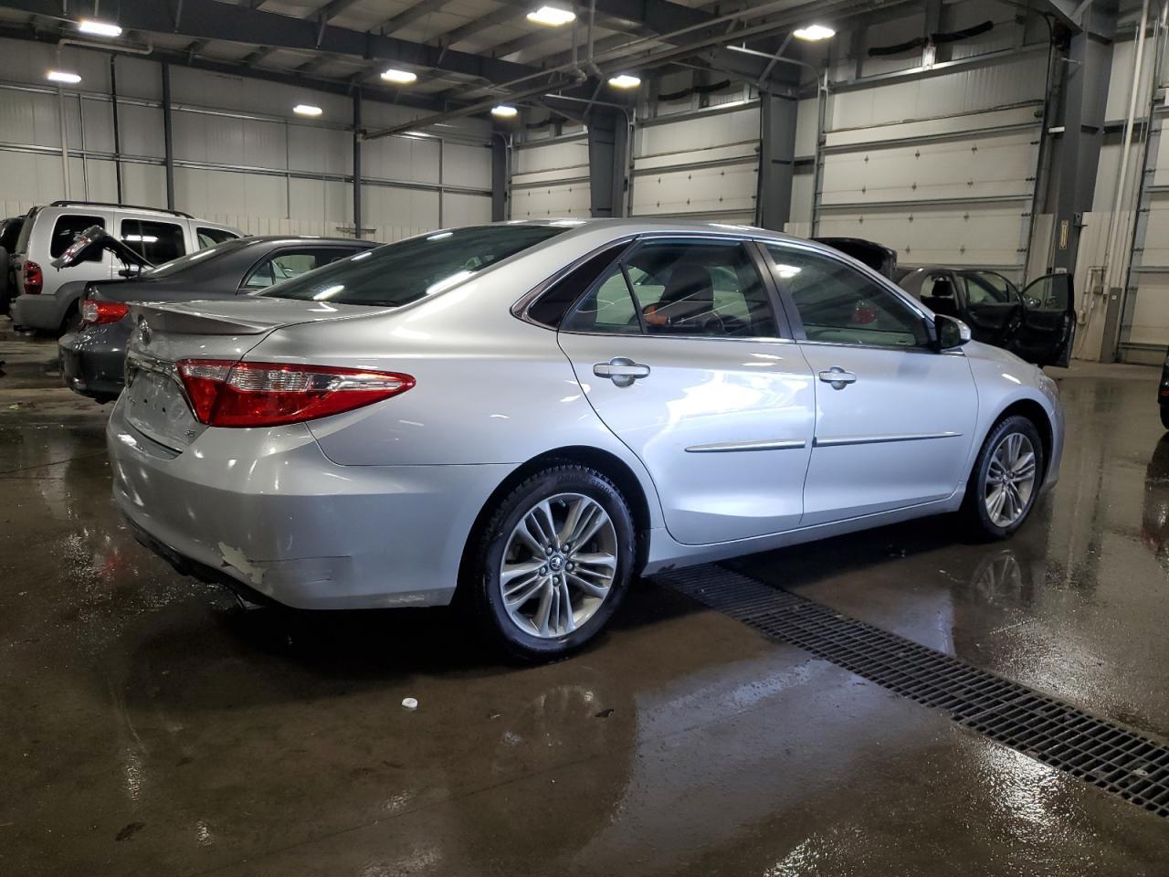 2016 TOYOTA CAMRY LE - Image 3