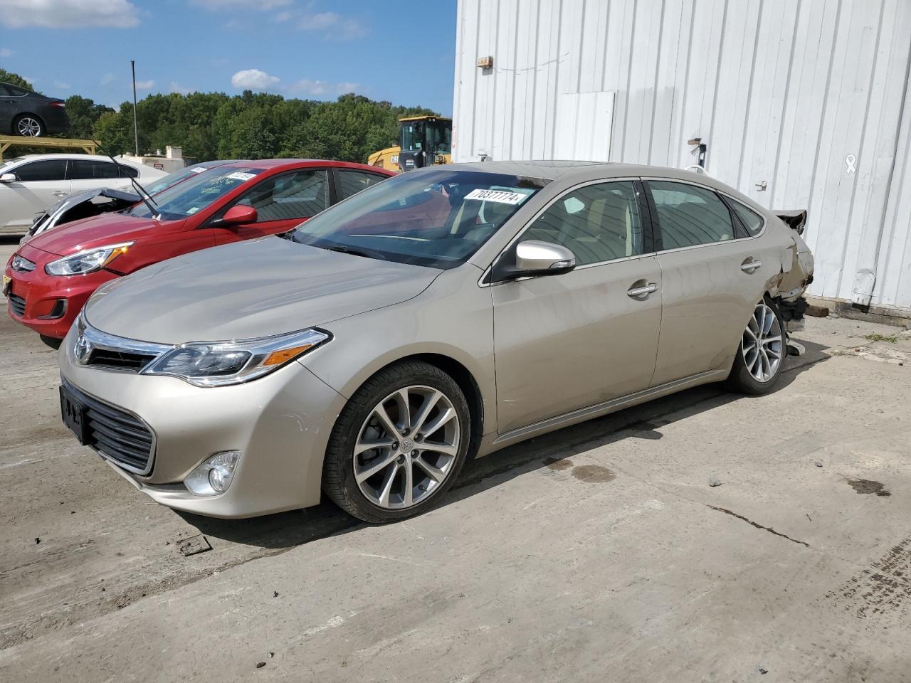 2015 TOYOTA AVALON XLE