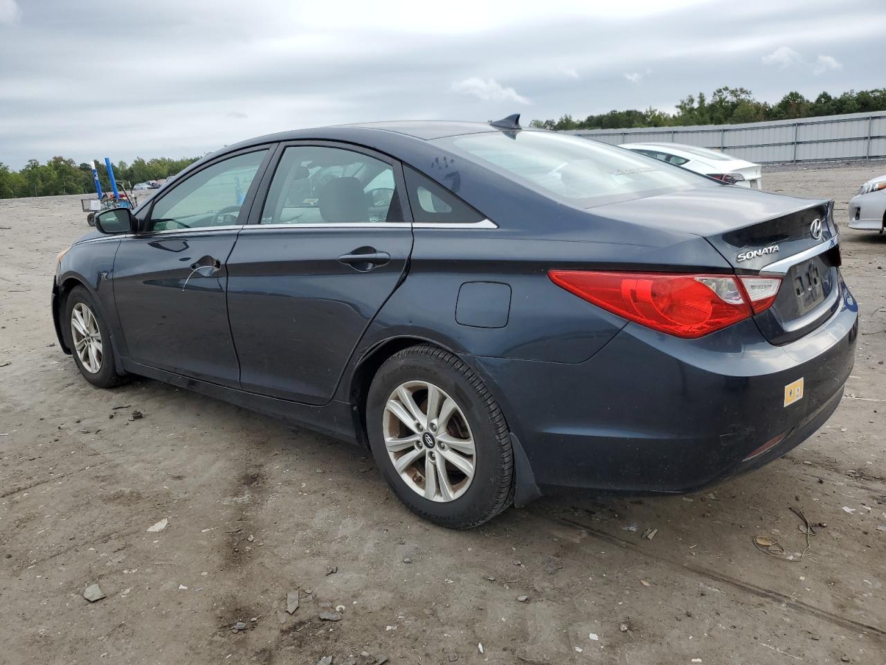 2013 HYUNDAI SONATA GLS - Image 2