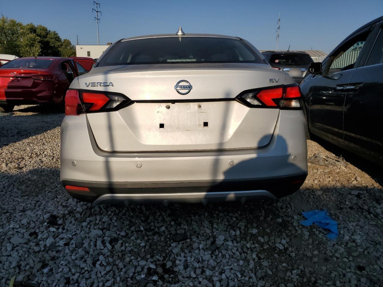 2021 NISSAN VERSA SV - Фото 6