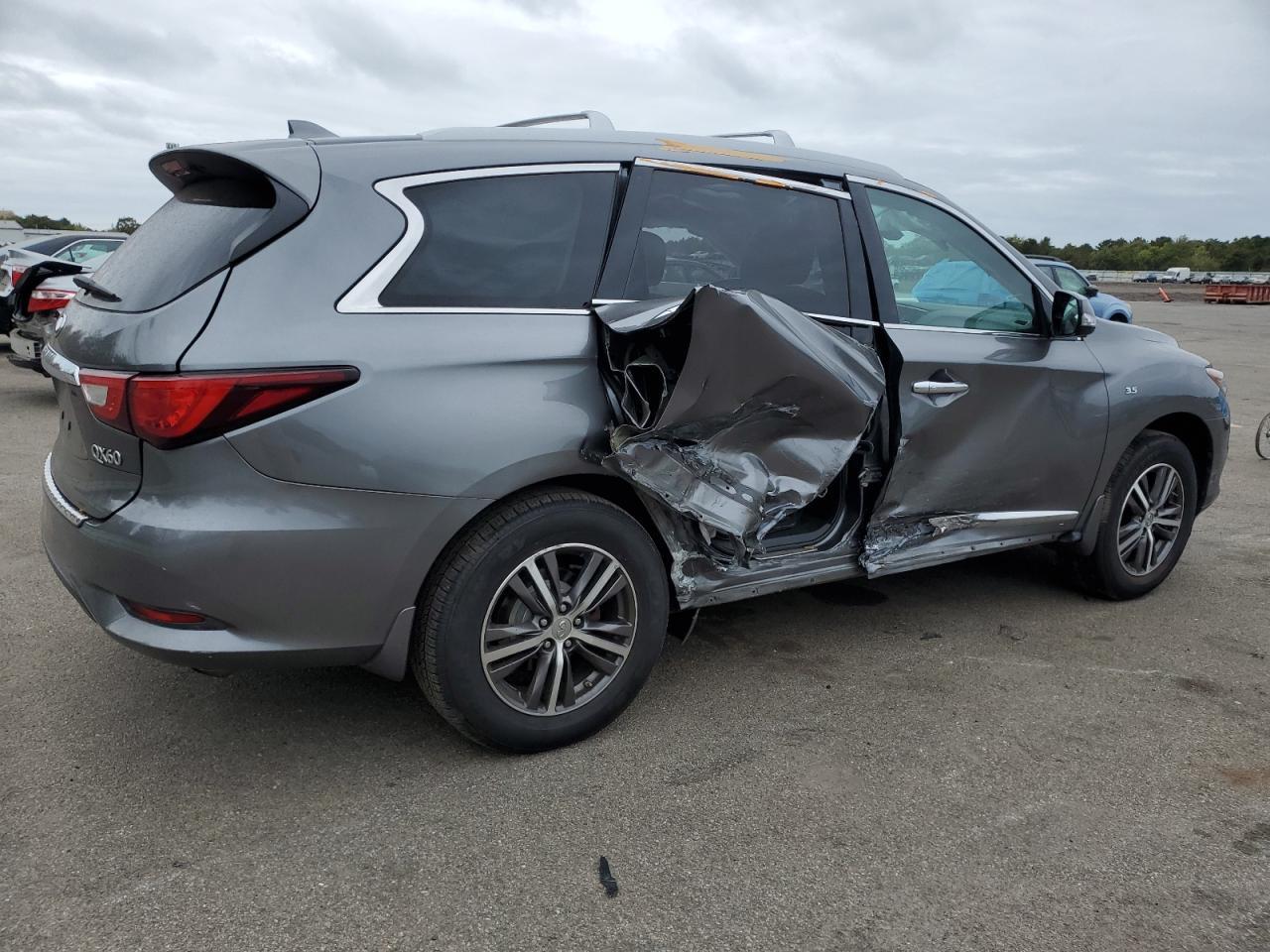 2016 INFINITI QX60 - Image 3