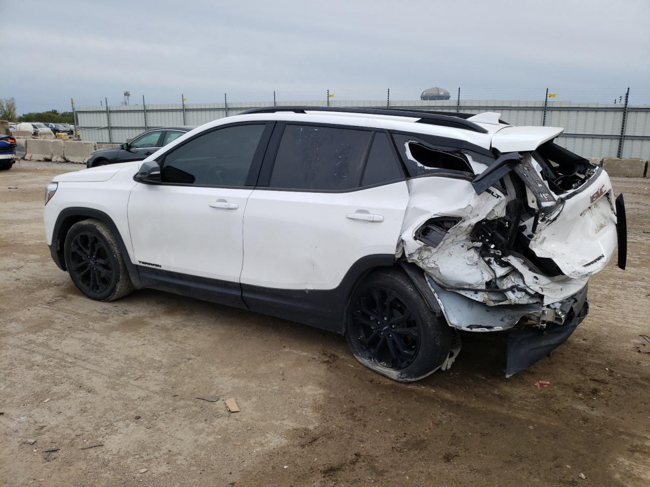 2021 GMC TERRAIN SL - Image 2