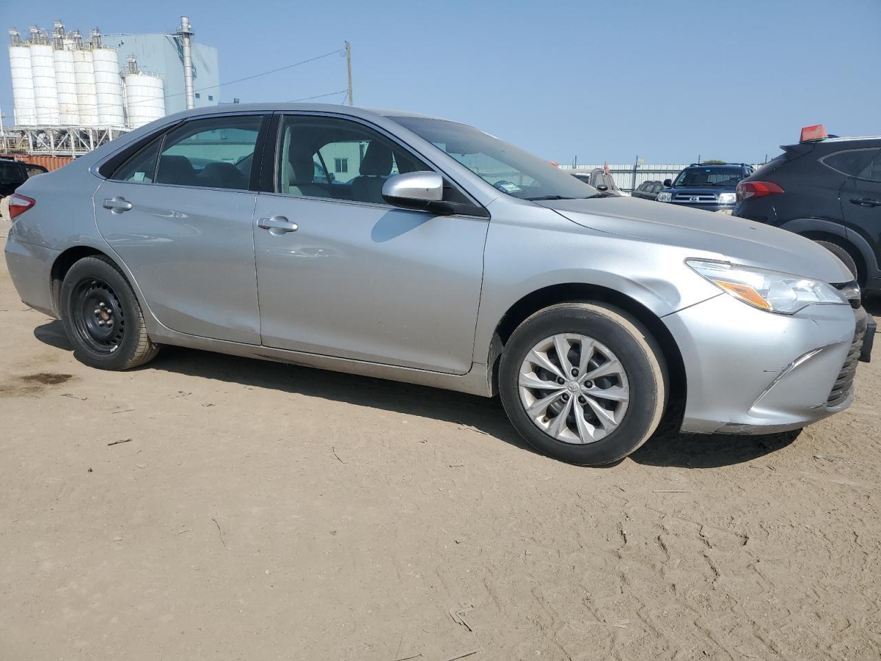 2016 TOYOTA CAMRY LE - Image 4