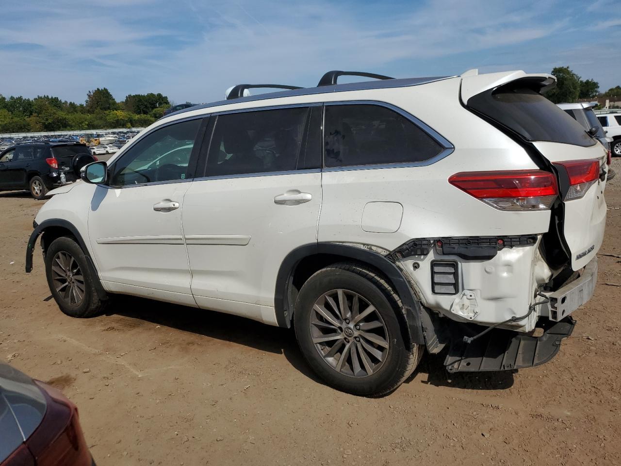 2018 TOYOTA HIGHLANDER - Image 2
