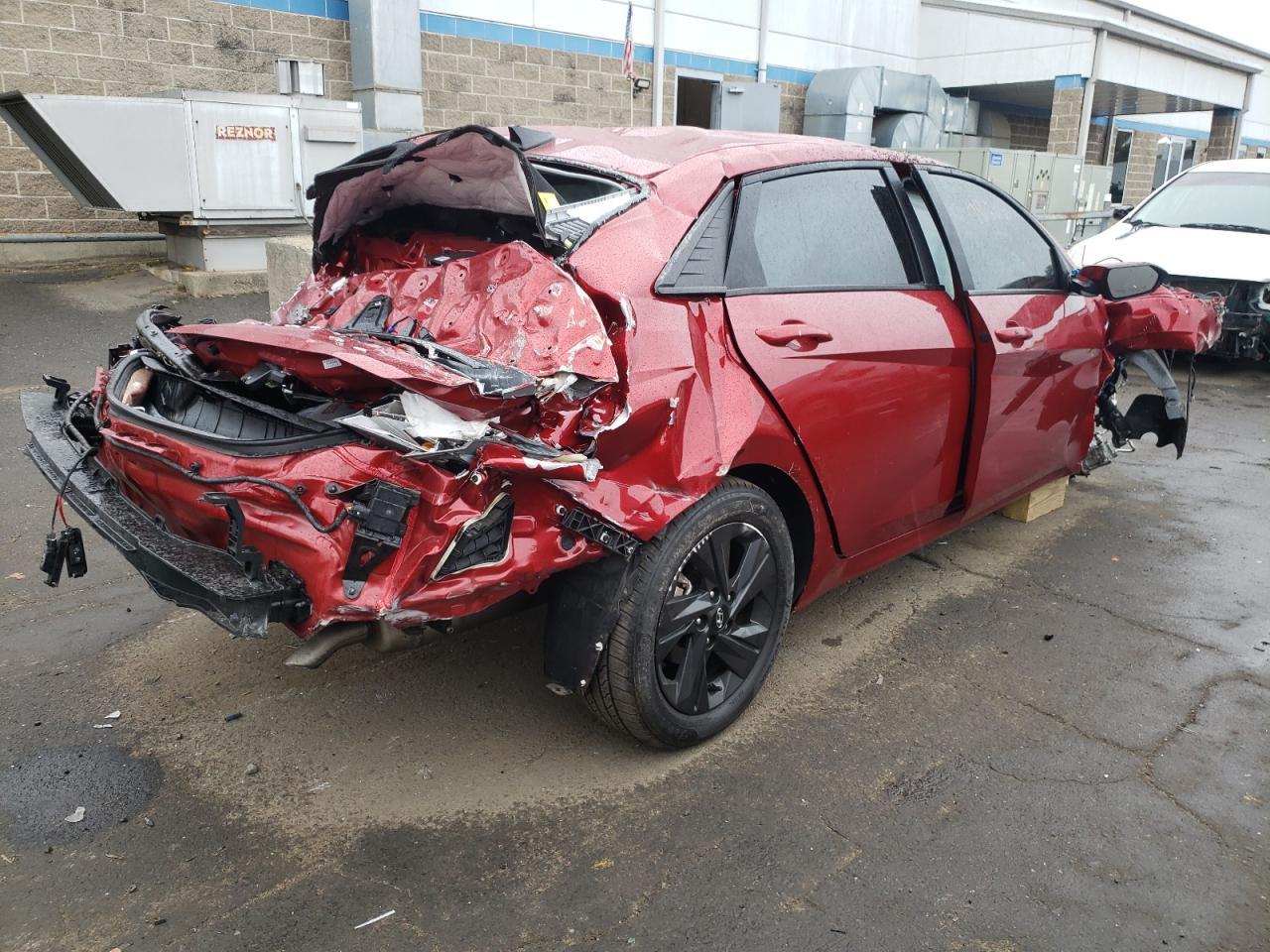 2023 HYUNDAI ELANTRA SE - Фото 3