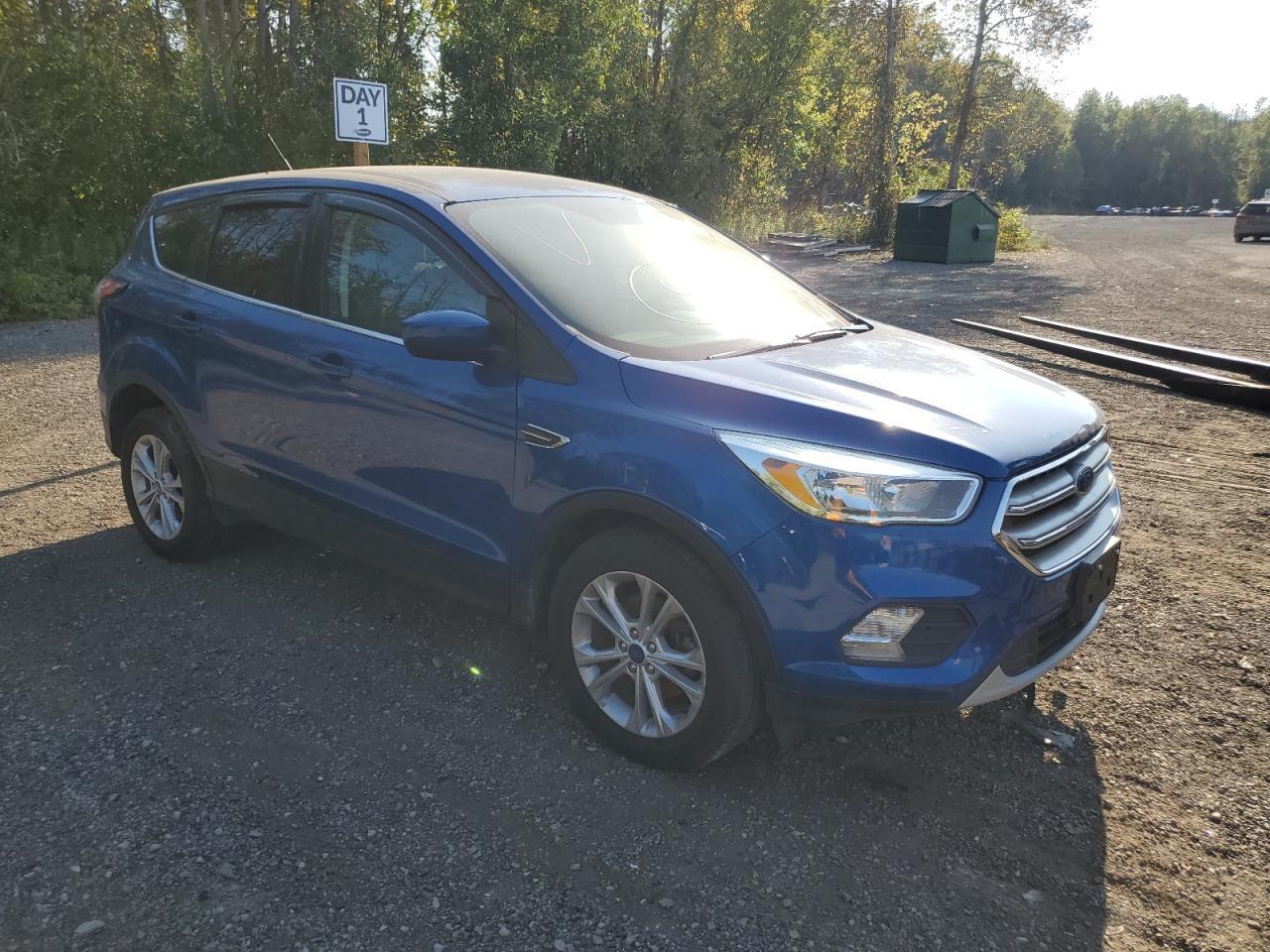 2017 FORD ESCAPE SE - Image 4