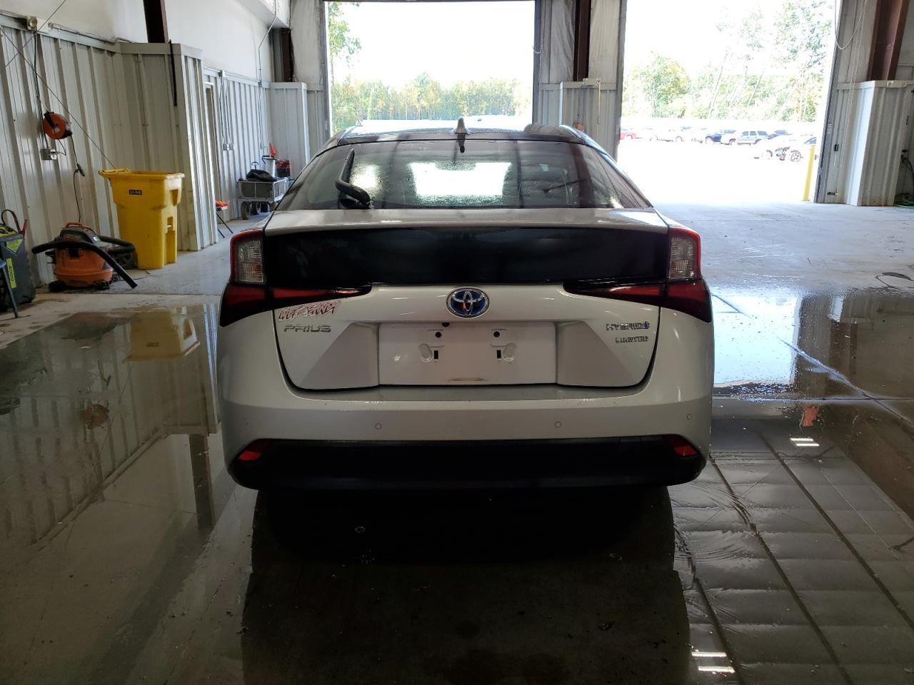 2019 TOYOTA PRIUS - Фото 6