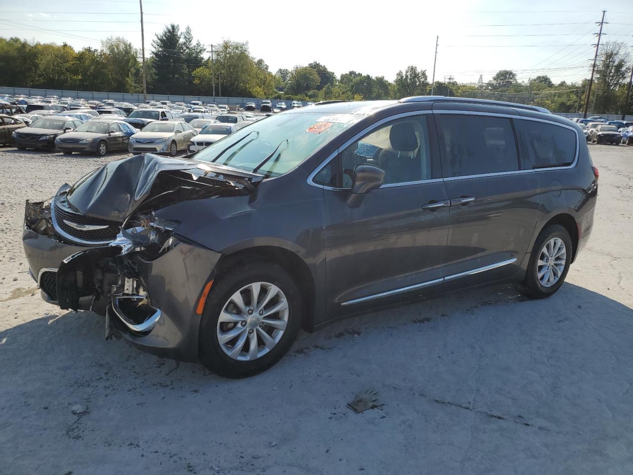 2019 CHRYSLER PACIFICA T car image