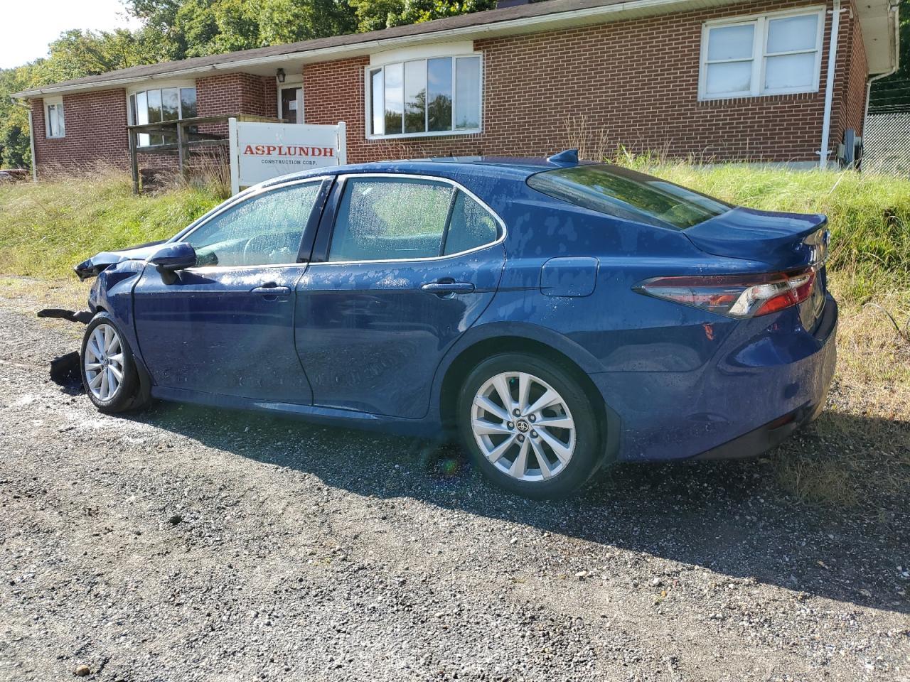 2023 TOYOTA CAMRY LE - Image 2