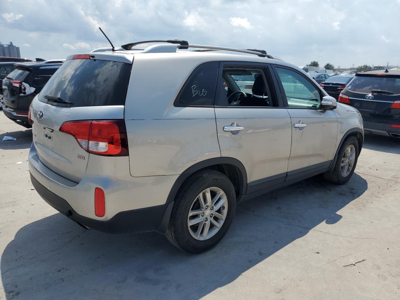 2014 KIA SORENTO LX - Image 3
