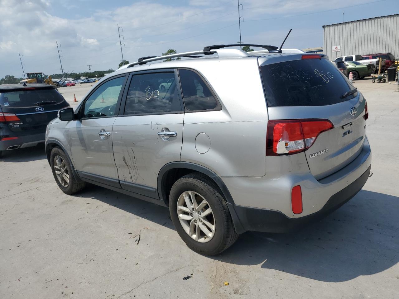 2014 KIA SORENTO LX - Image 2