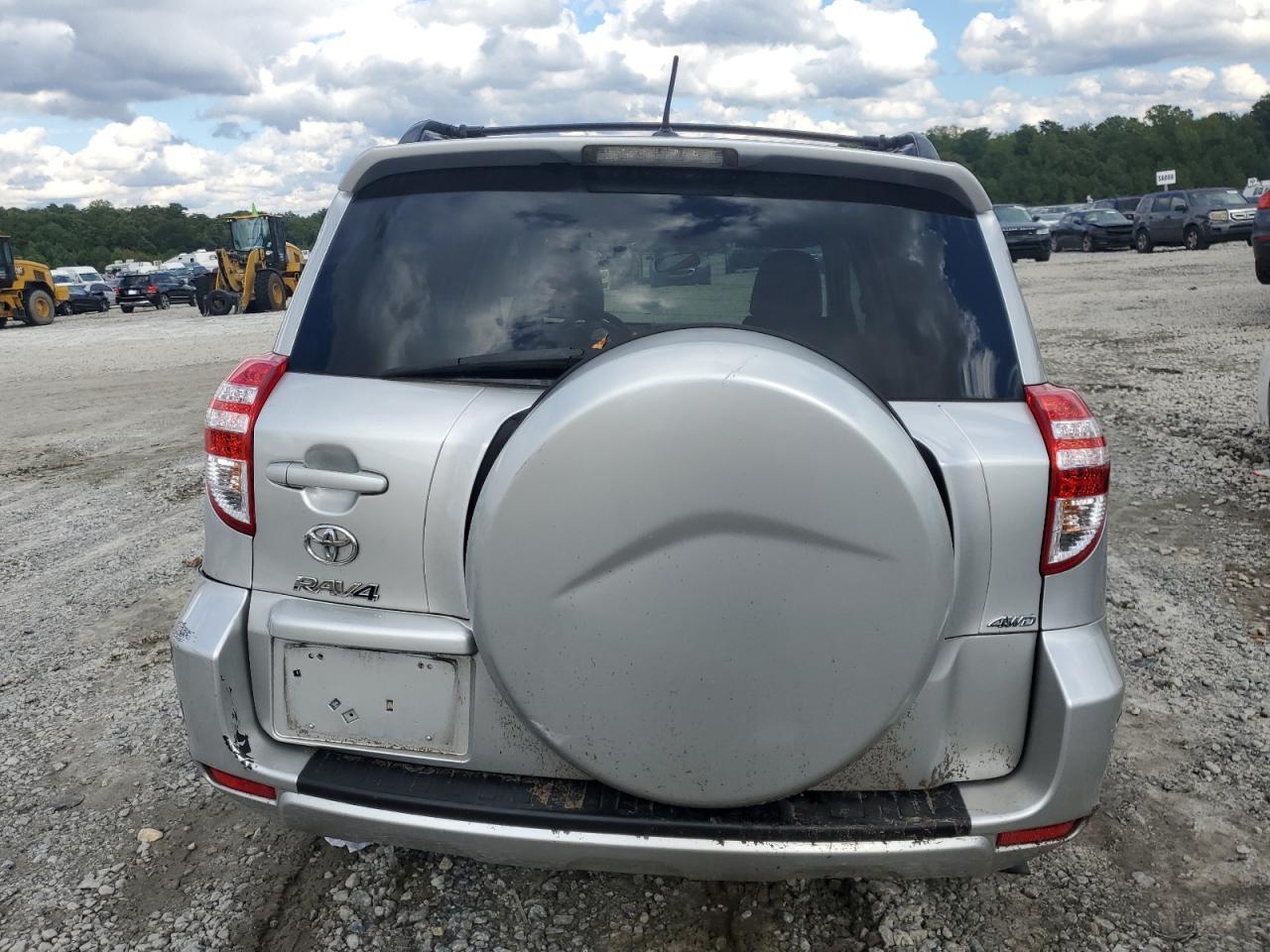 2011 TOYOTA RAV4 - Image 6