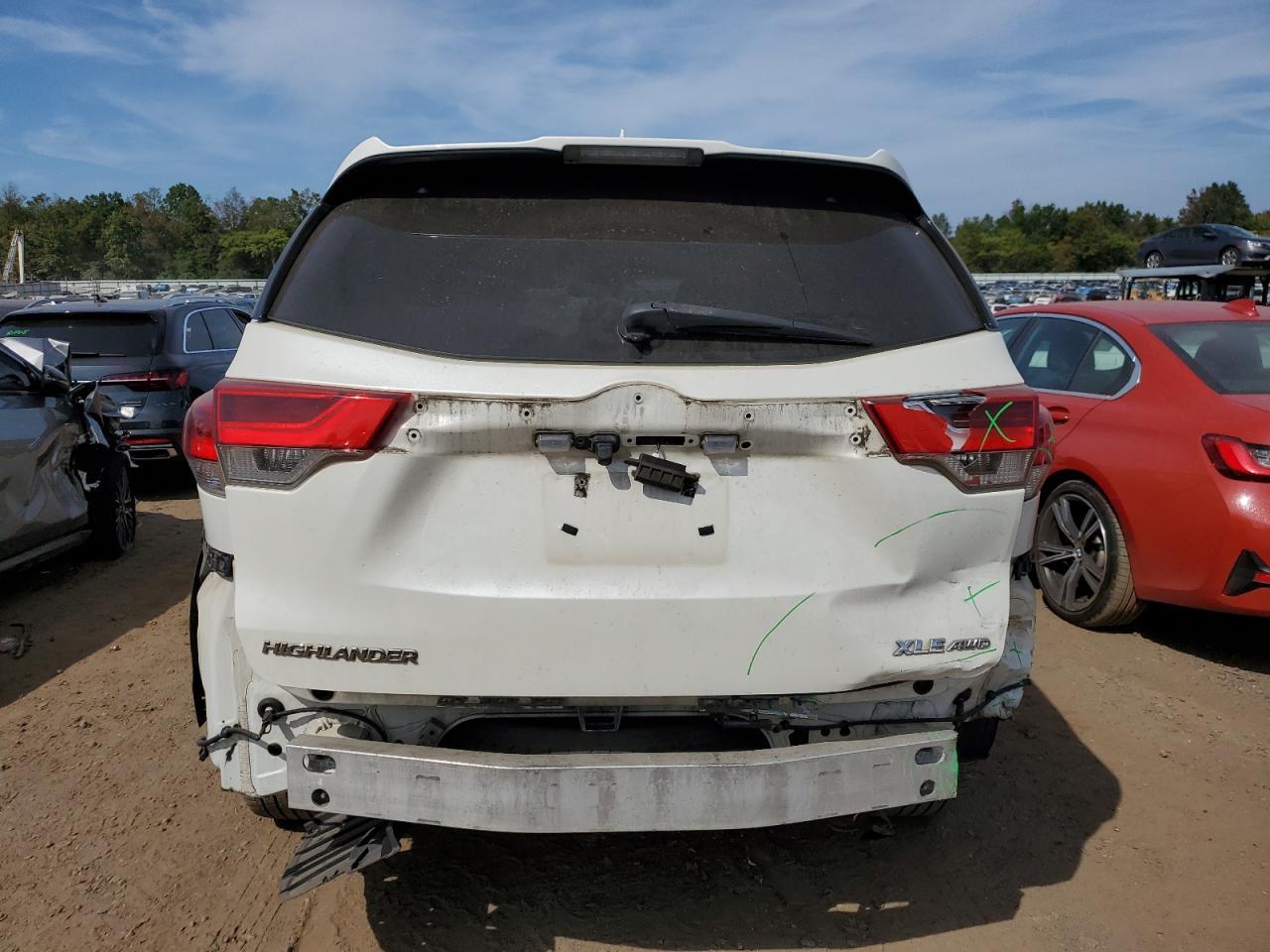 2018 TOYOTA HIGHLANDER - Image 6