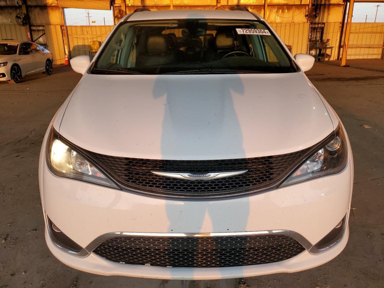 2017 CHRYSLER PACIFICA T - Image 5