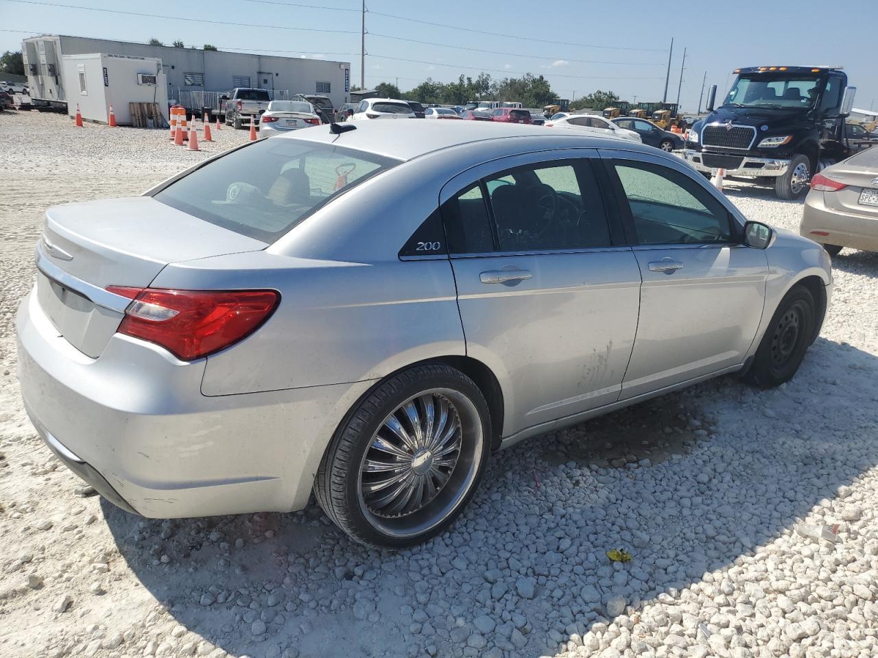 2012 CHRYSLER 200 LX - Image 3