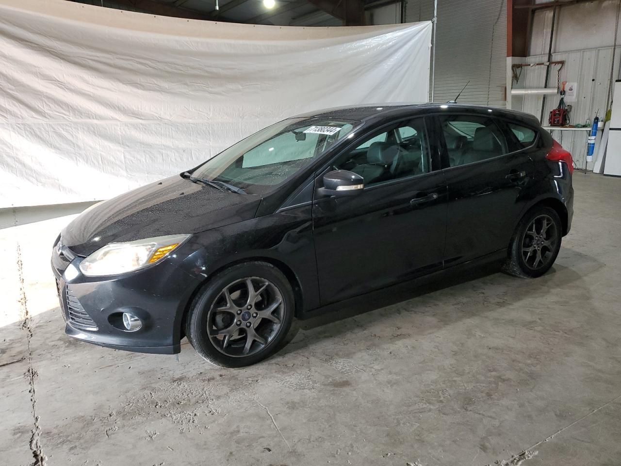 2014 FORD FOCUS SE car image