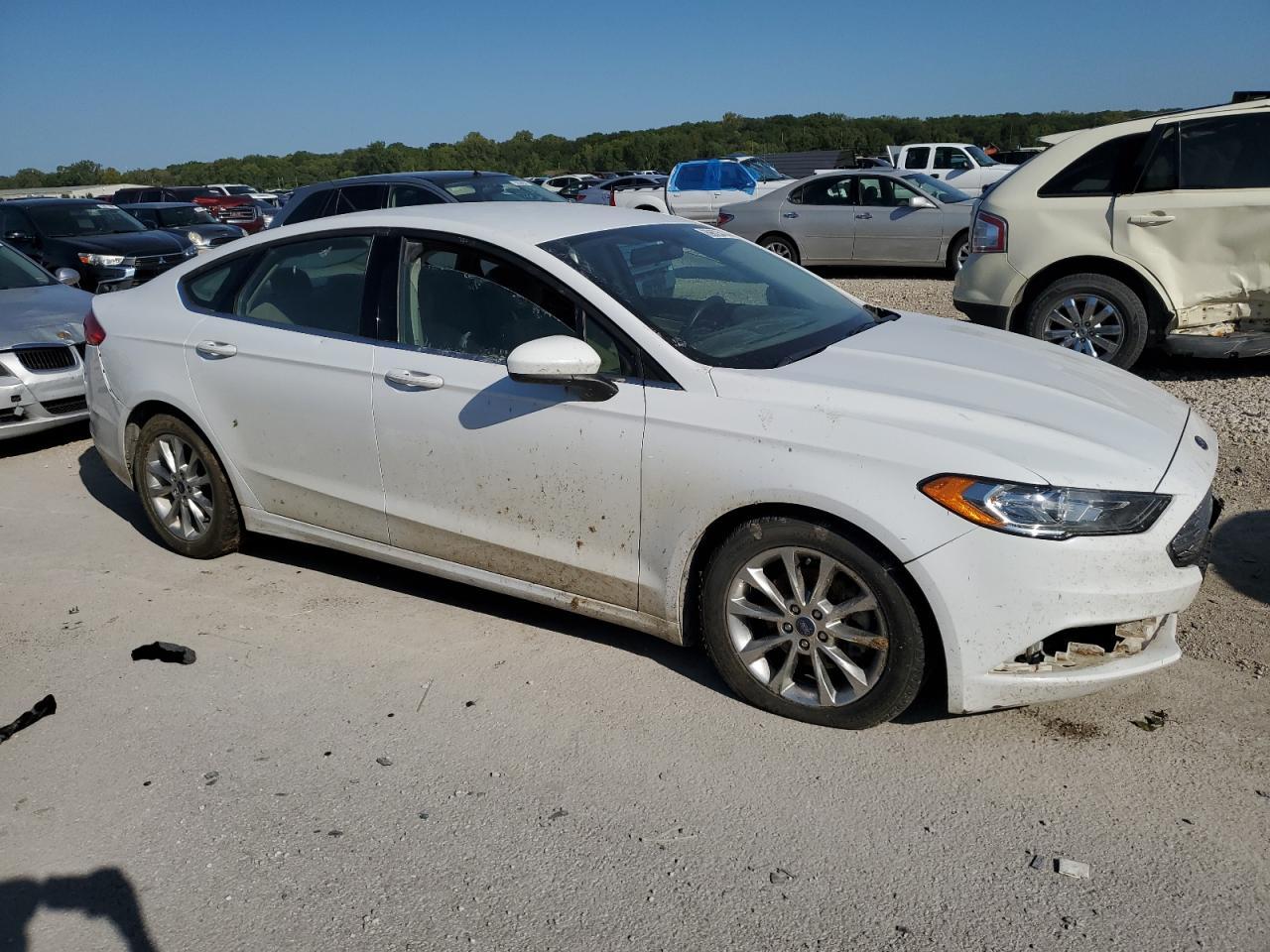 2017 FORD FUSION SE - Image 4