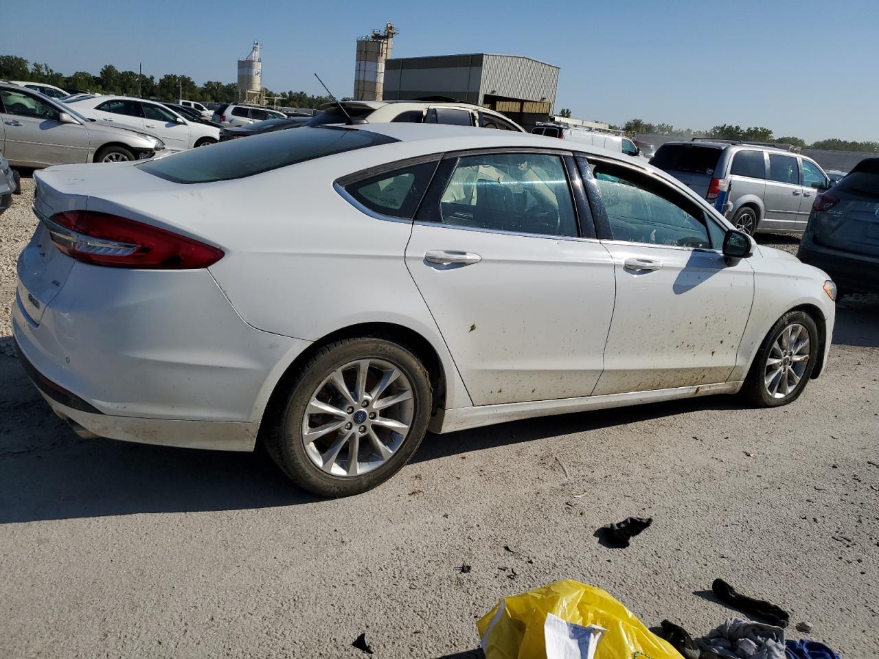 2017 FORD FUSION SE - Image 3