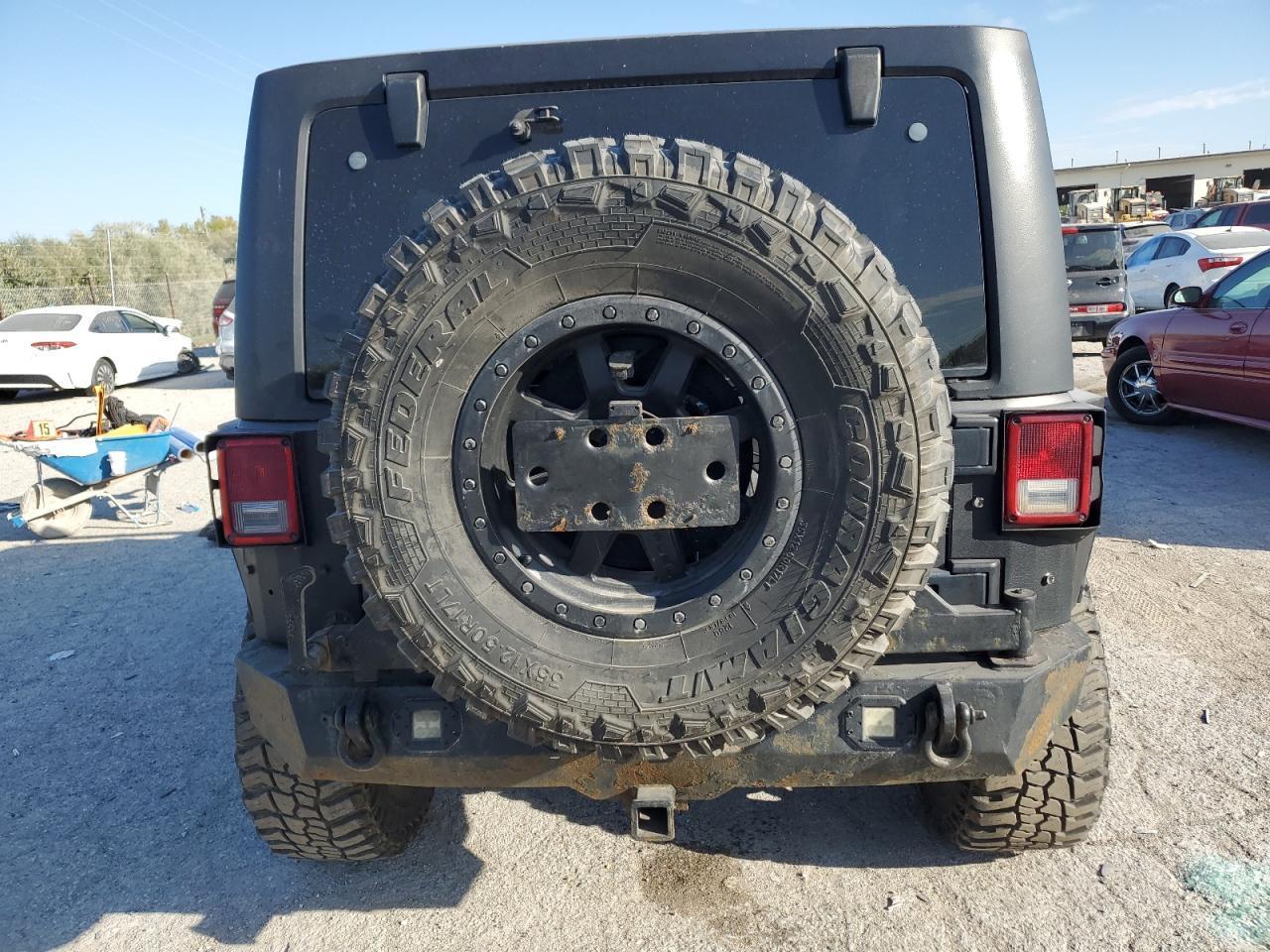 2014 JEEP WRANGLER U - Image 6