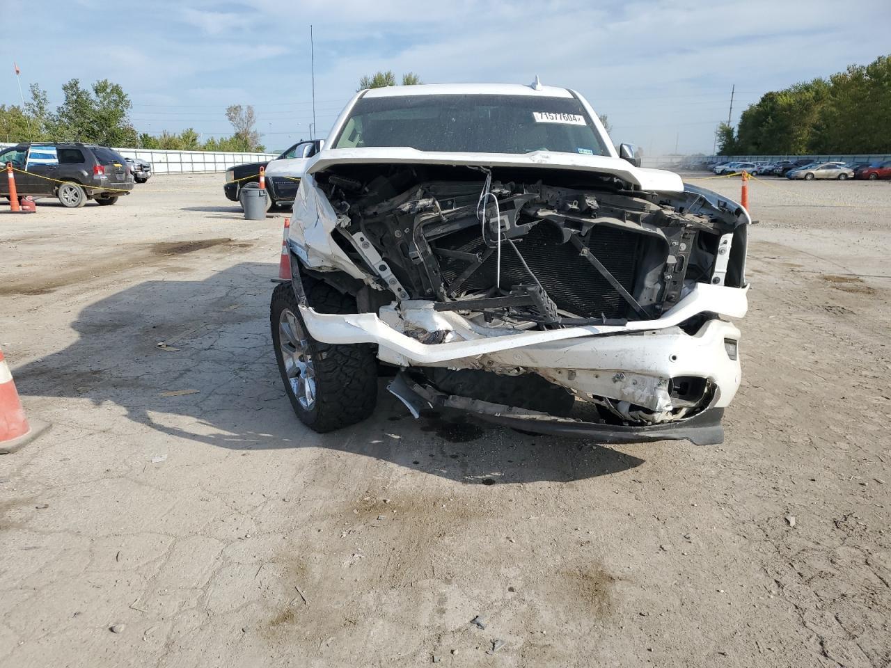 2017 GMC SIERRA K15 - Image 5