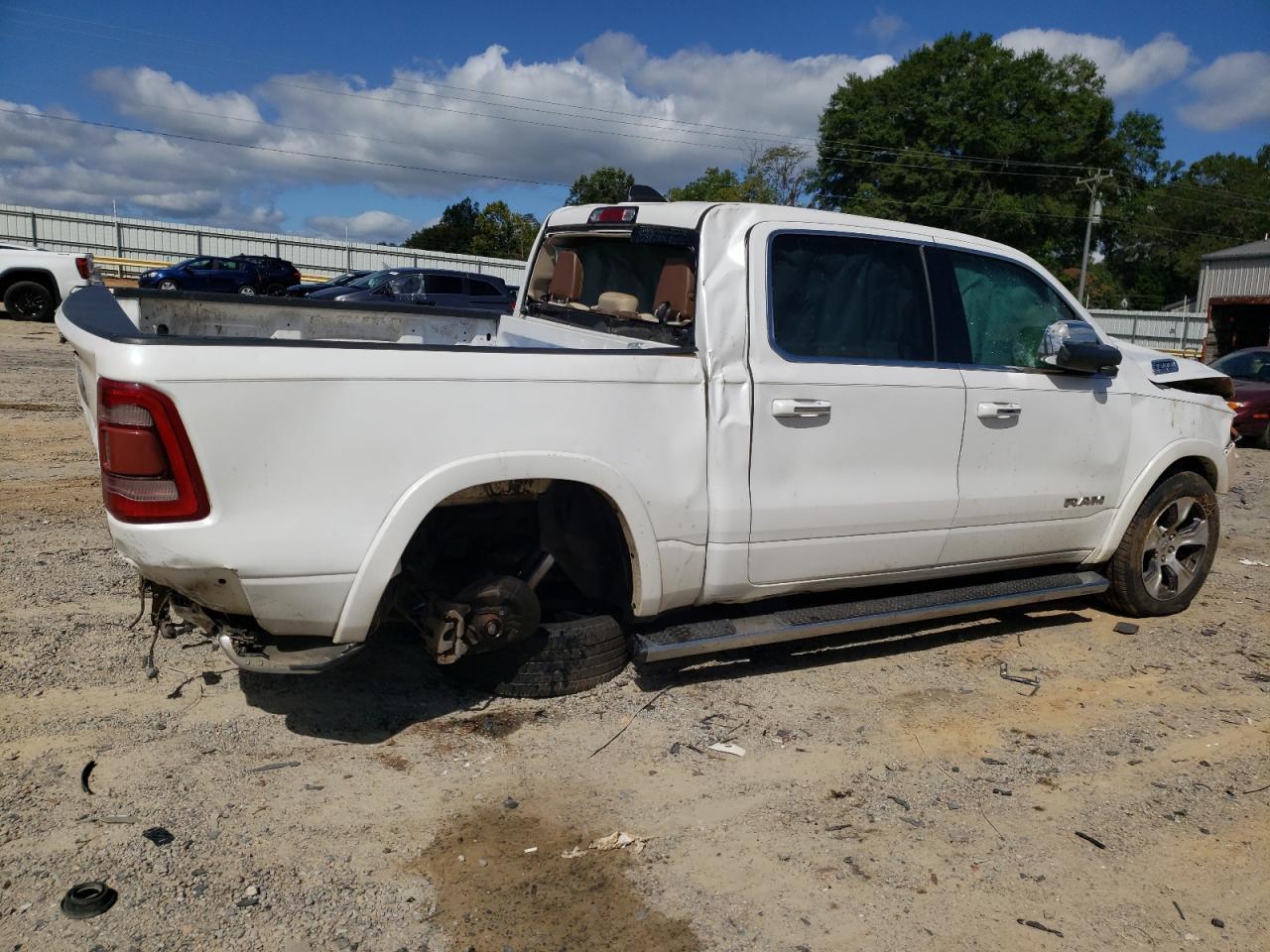 2019 RAM 1500 LARAM - Фото 3