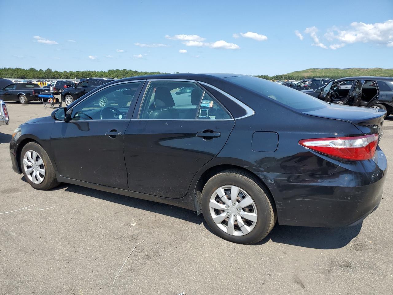 2016 TOYOTA CAMRY LE - Фото 2
