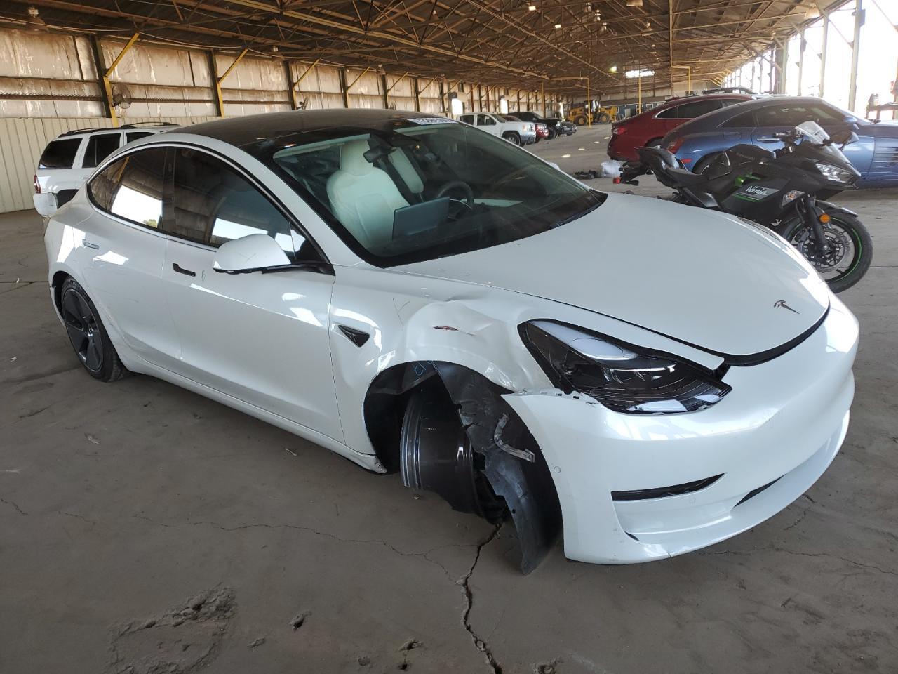 2021 TESLA MODEL 3 - Фото 4