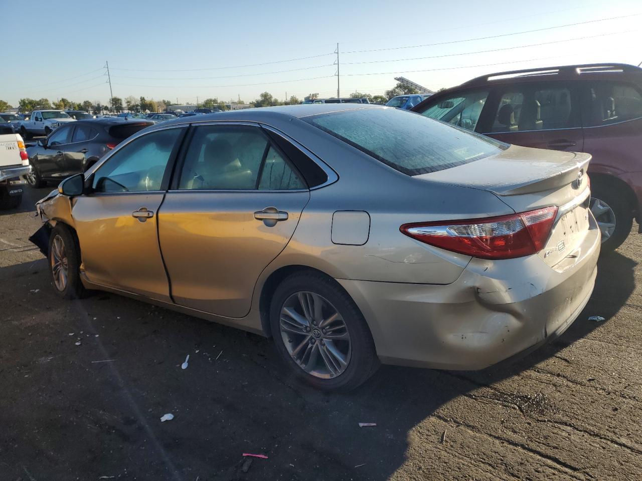 2016 TOYOTA CAMRY LE - Фото 2