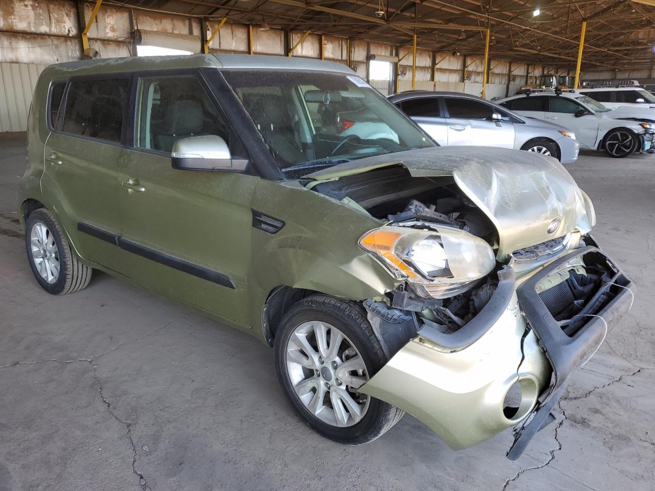 2013 KIA SOUL + - Image 4