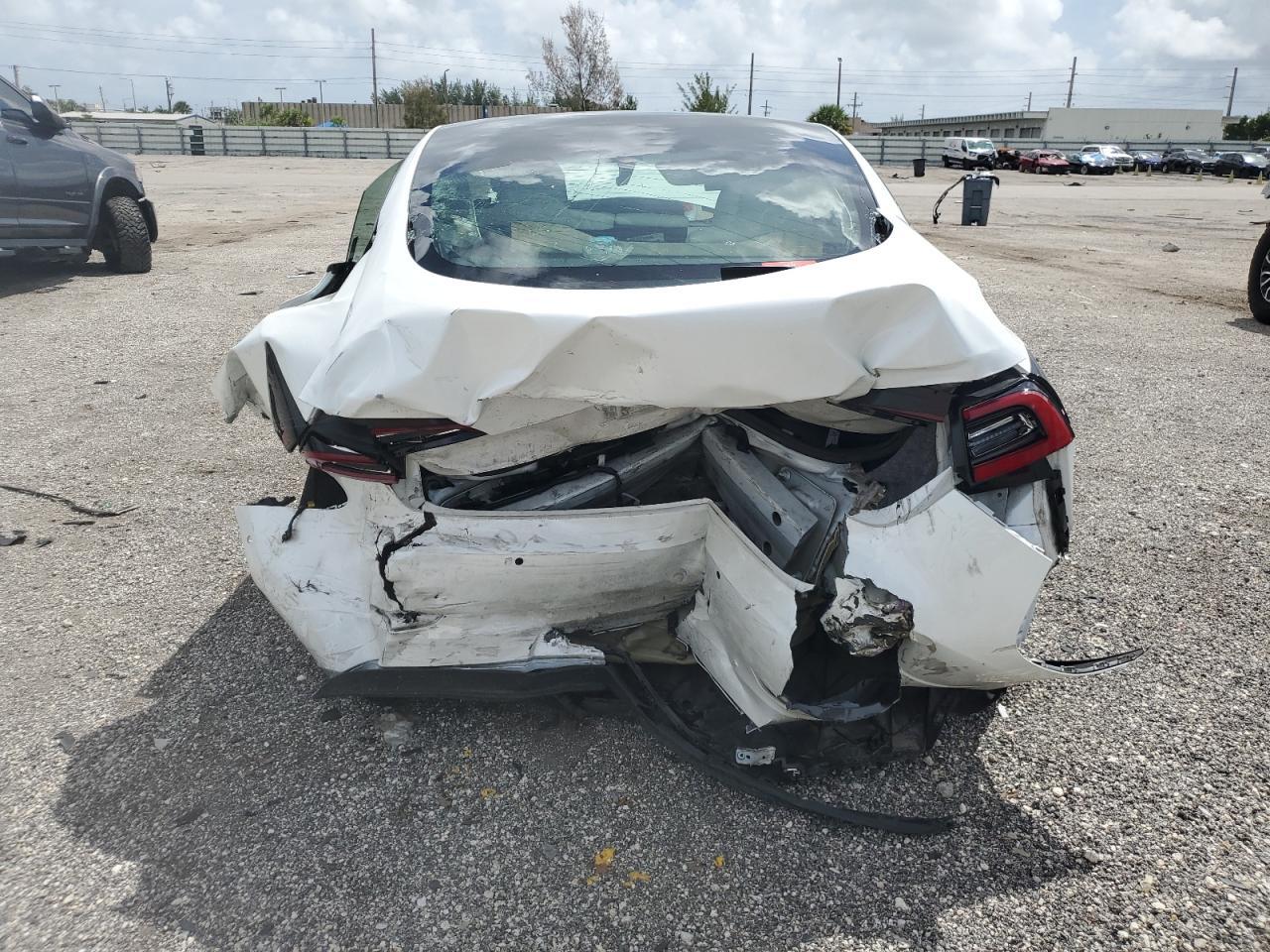 2022 TESLA MODEL 3 - Image 6