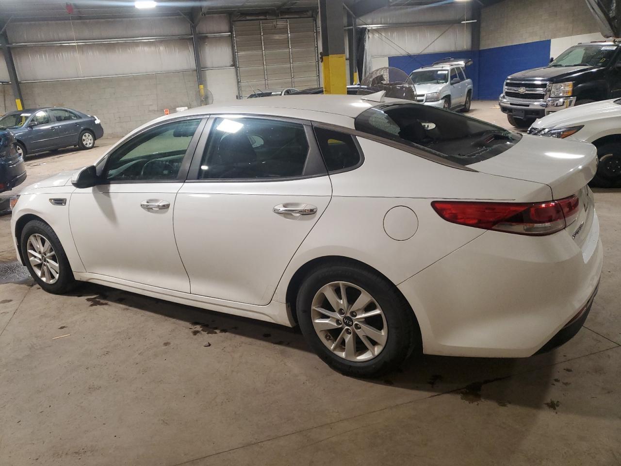 2016 KIA OPTIMA LX - Фото 2