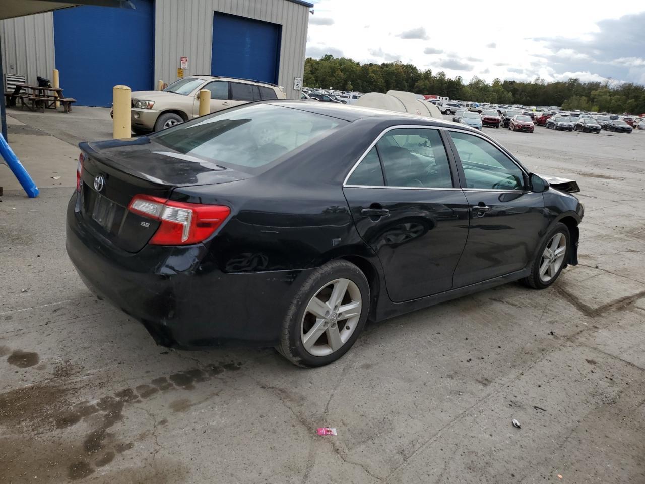 2012 TOYOTA CAMRY - Фото 3