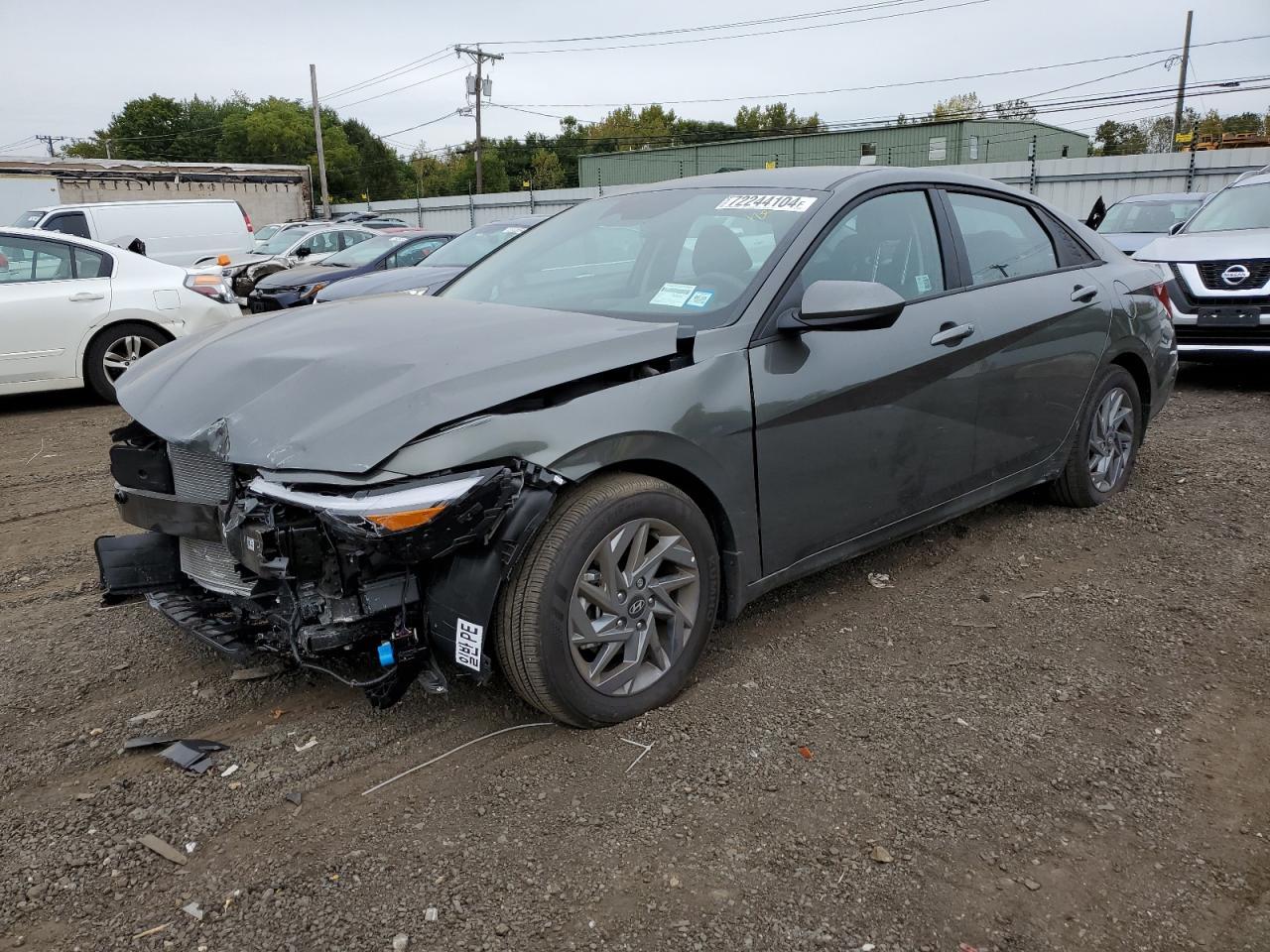 2024 HYUNDAI ELANTRA SE