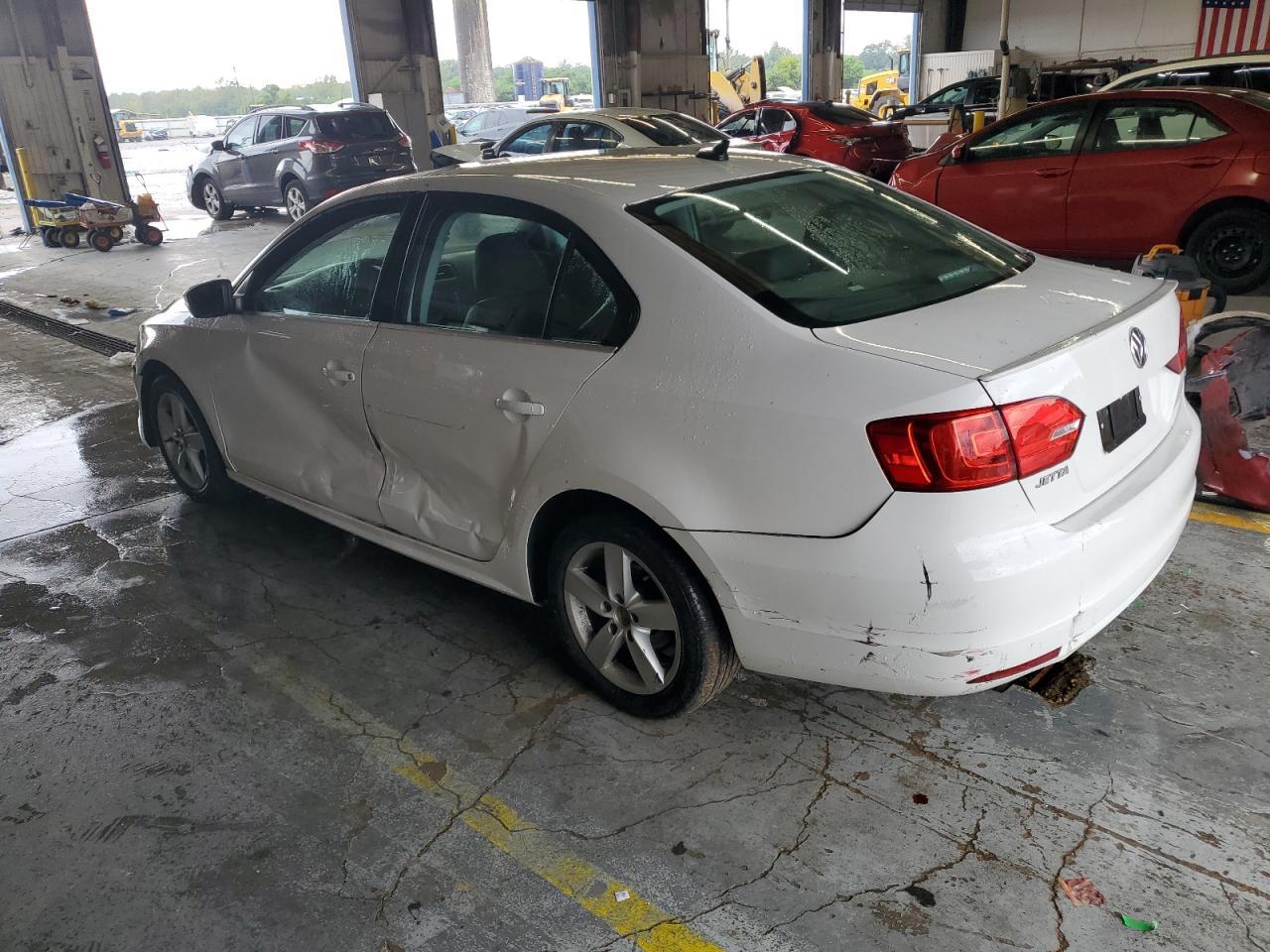 2013 VOLKSWAGEN JETTA TDI - Фото 2