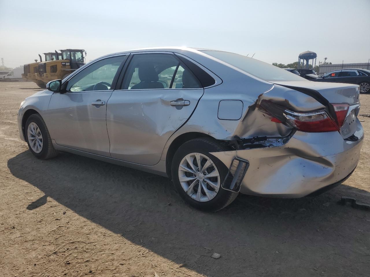 2016 TOYOTA CAMRY LE - Image 2
