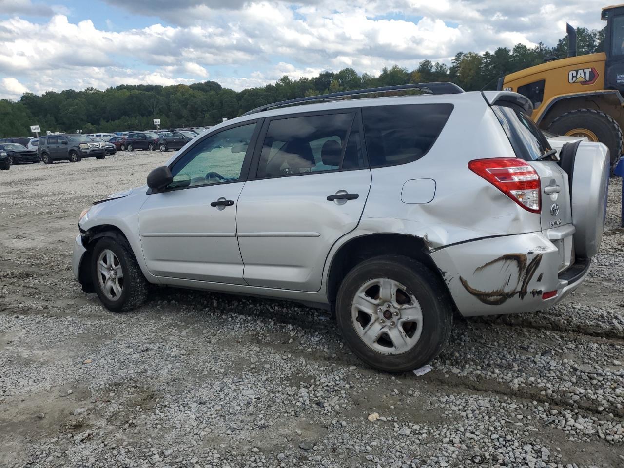 2011 TOYOTA RAV4 - Image 2